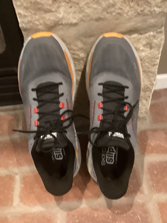 Skechers Max Cushioning Glide Step Aberdeen Hands Free Slip-ins  size 14 D